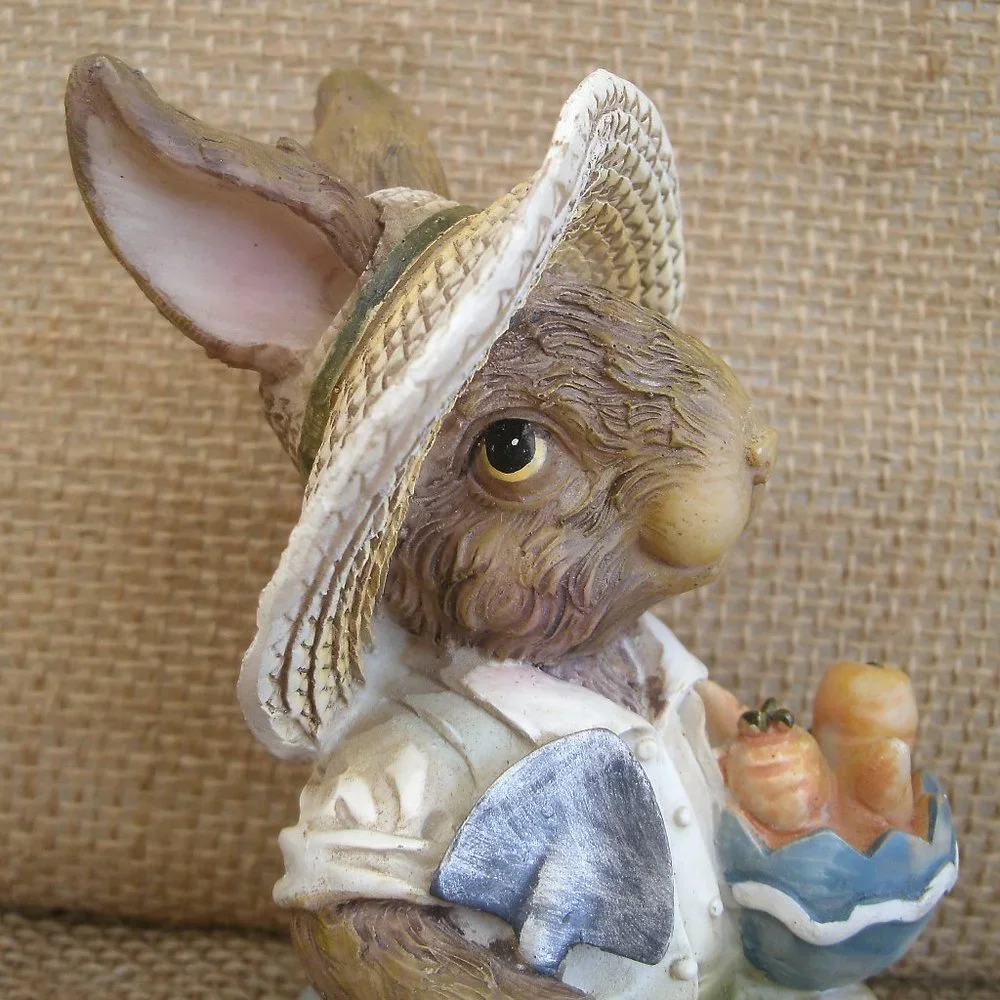 Vintage Rabbit Gardener Shelf Sitter Figurine - Picture 9 of 16